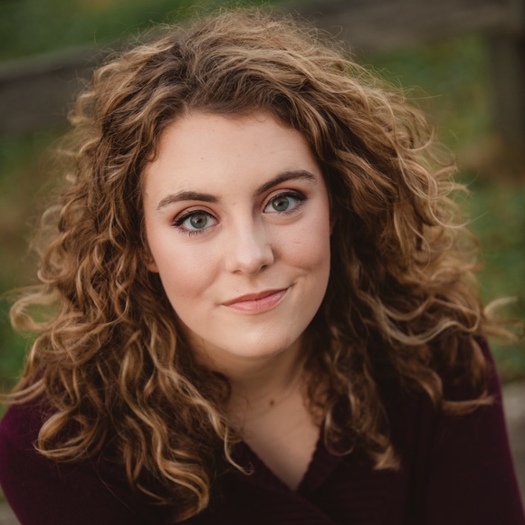 Meet your Posher, Isabel - Picture 2 of 3